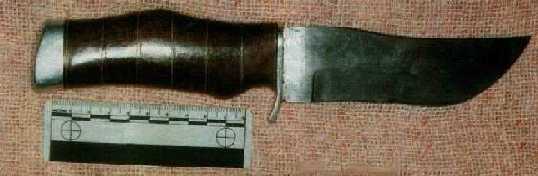 "Перо". Этот тип ножей получил своё название из-за характерной формы клинка.